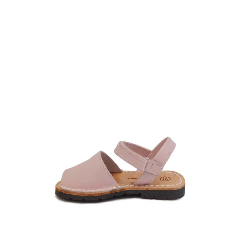 MENORQUINAS AVARCAS PIEL CON TIRA DE VELCRO