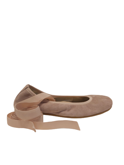 BAILARINA ANTE CINTAS